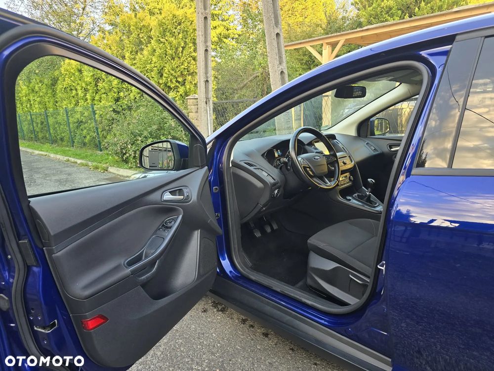 Ford Focus 1.0 EcoBoost Gold X (Edition) - 23