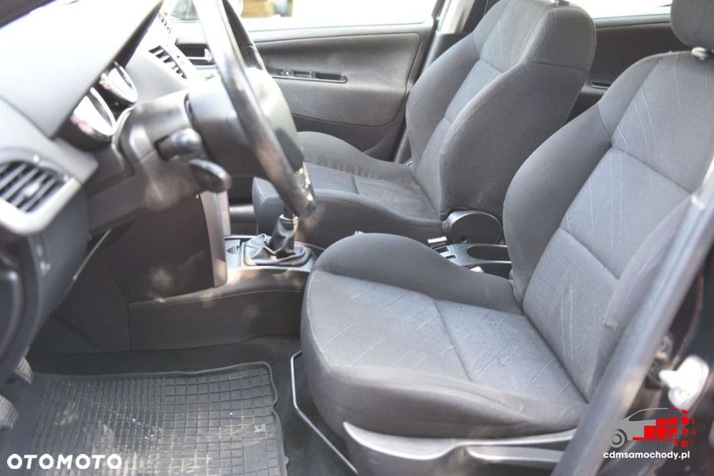 Peugeot 207 - 17