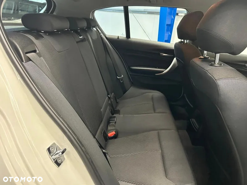 BMW Seria 1 116d - 24