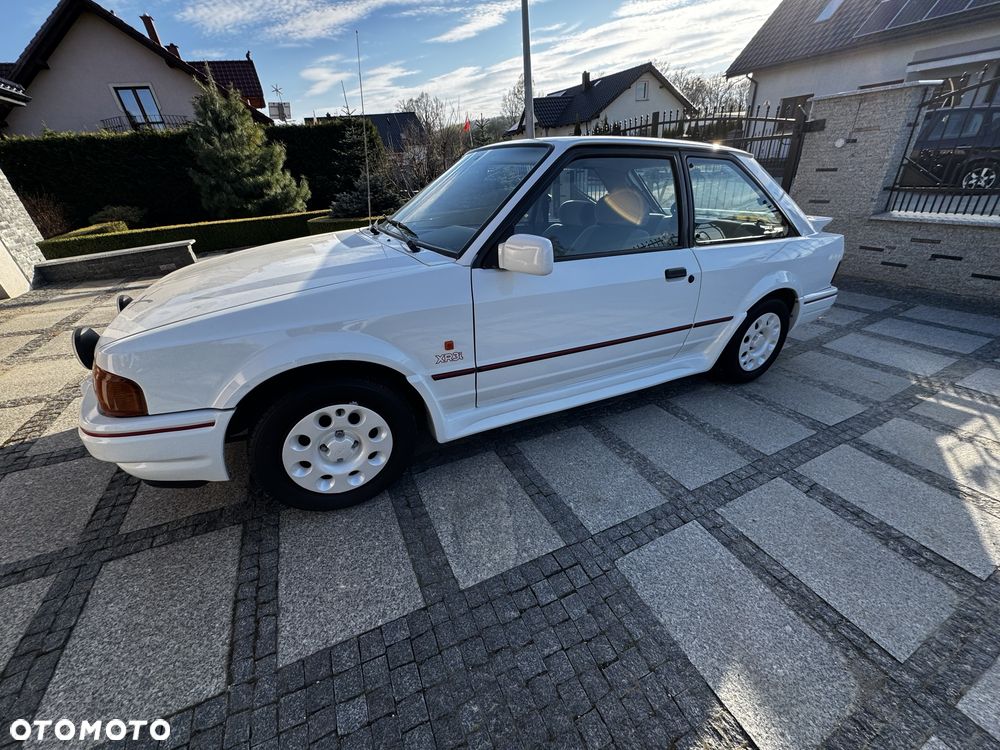 Ford Escort - 4
