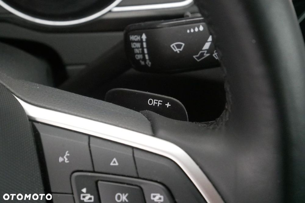 Volkswagen Passat 1.5 TSI EVO Business DSG - 25