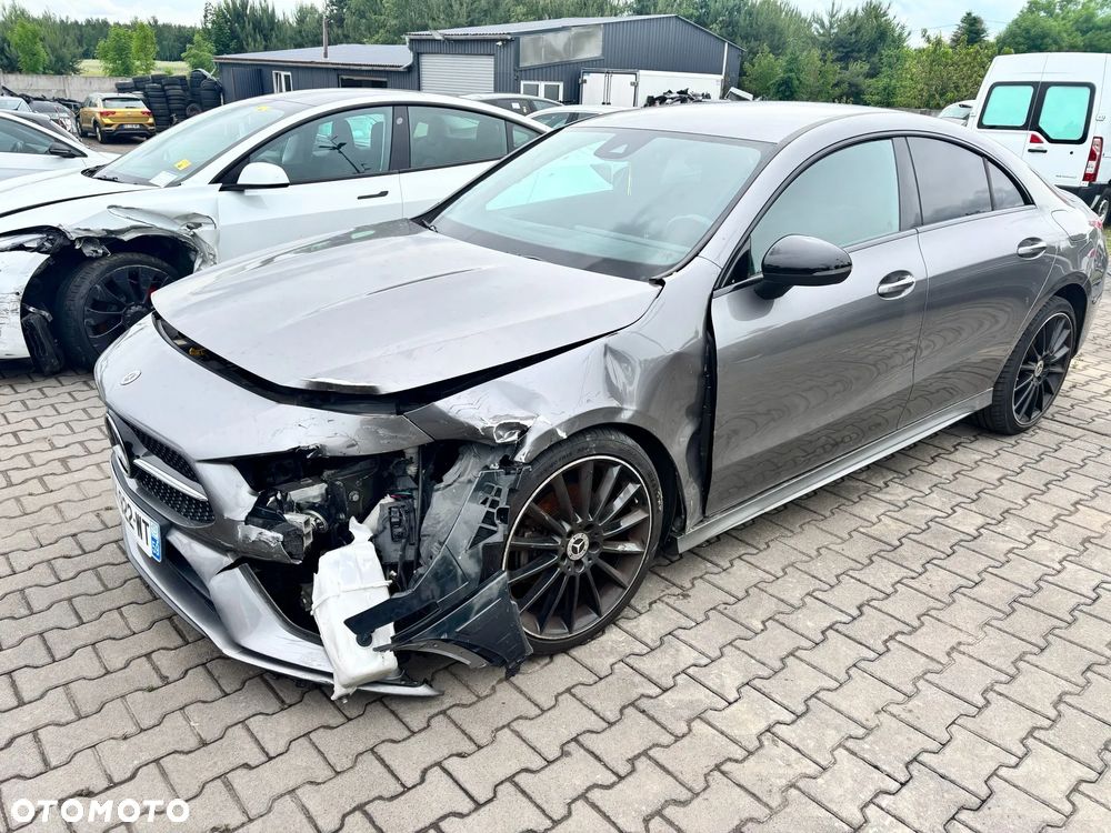 Mercedes-Benz CLA 180 7G-DCT AMG Line - 5