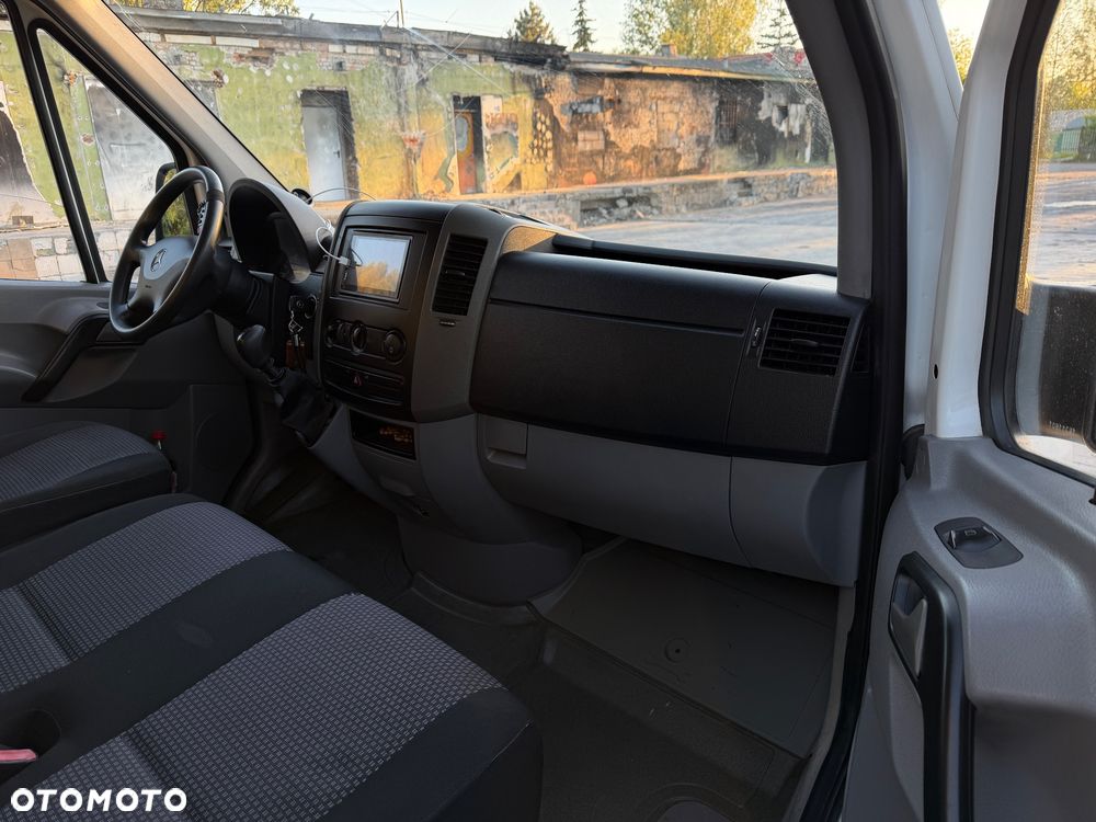 Mercedes-Benz Sprinter - 19