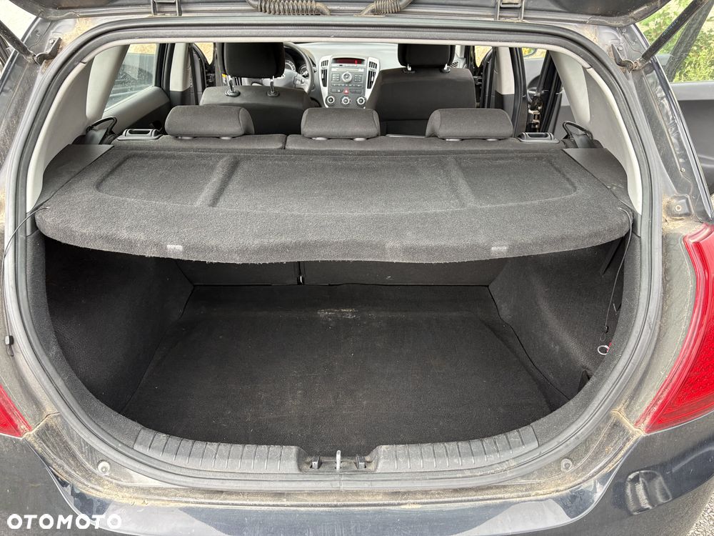 Kia Ceed 1.6 Crdi L Euro2012 - 9
