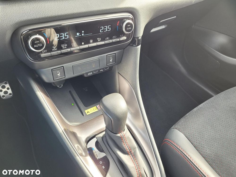 Toyota Yaris Hybrid 1.5 GR Sport - 20