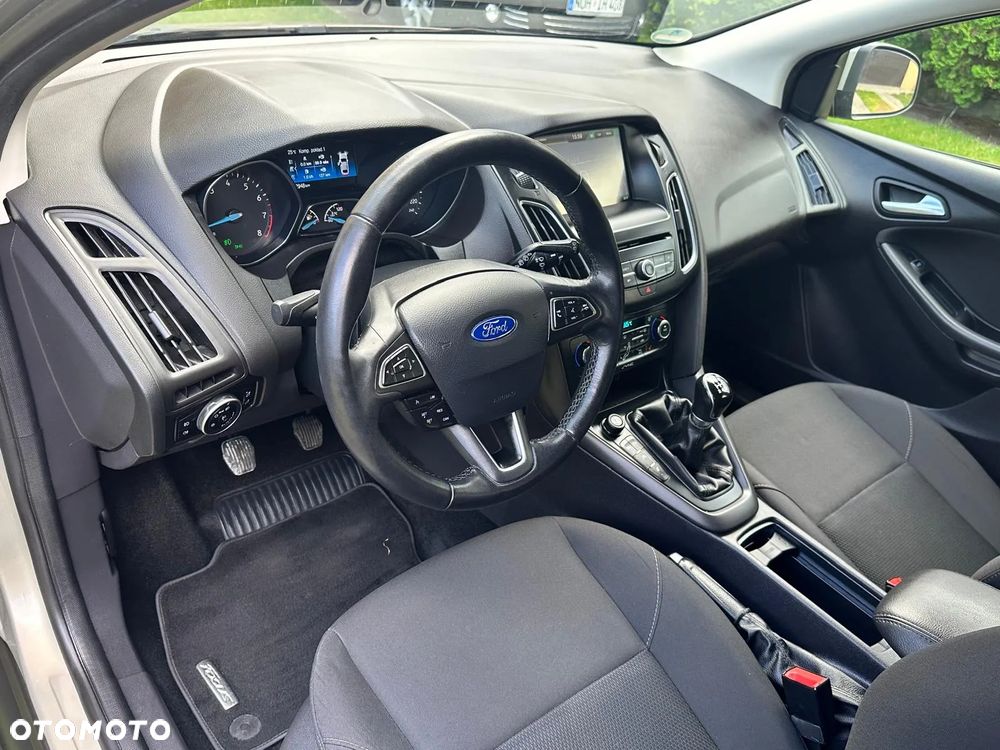 Ford Focus 1.0 EcoBoost Titanium - 9