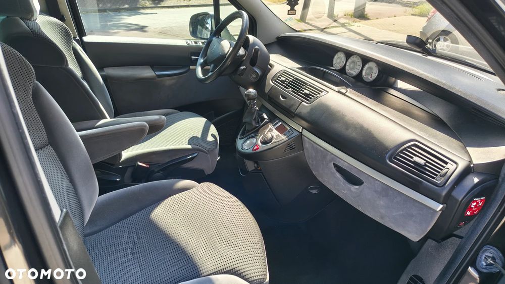 Peugeot 807 2.0 HDi Premium Euro5 - 14
