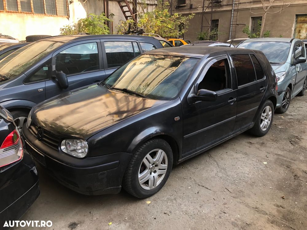 Dezmembrez VW Volkswagen Golf 4 negru benzina cutie automata 2002 - 1
