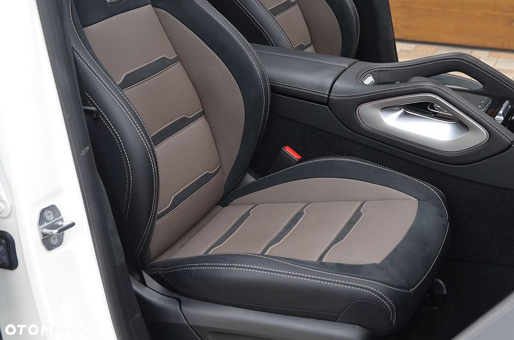 Mercedes-Benz GLS - 24