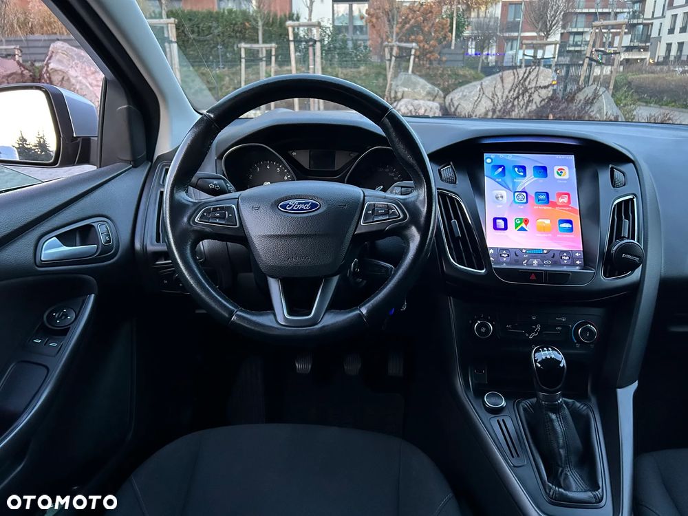 Ford Focus 1.6 Trend - 19