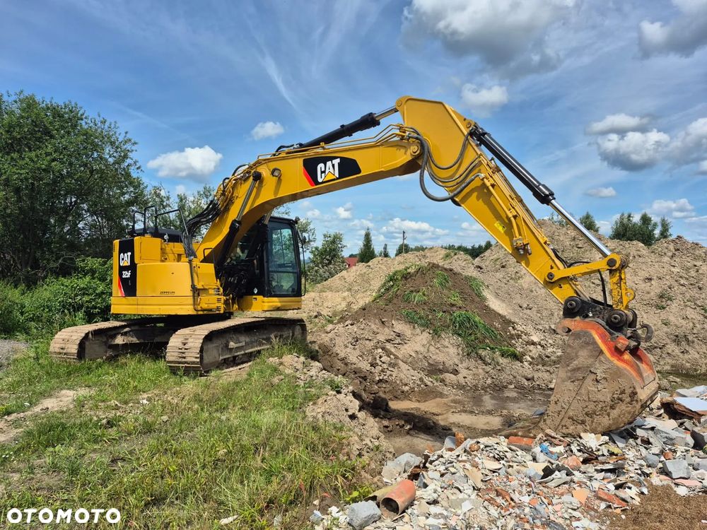 Caterpillar 325F - 1