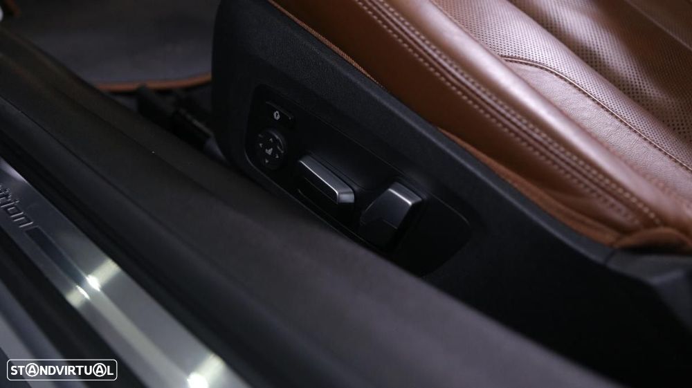 BMW M4 Competition xDrive - 33