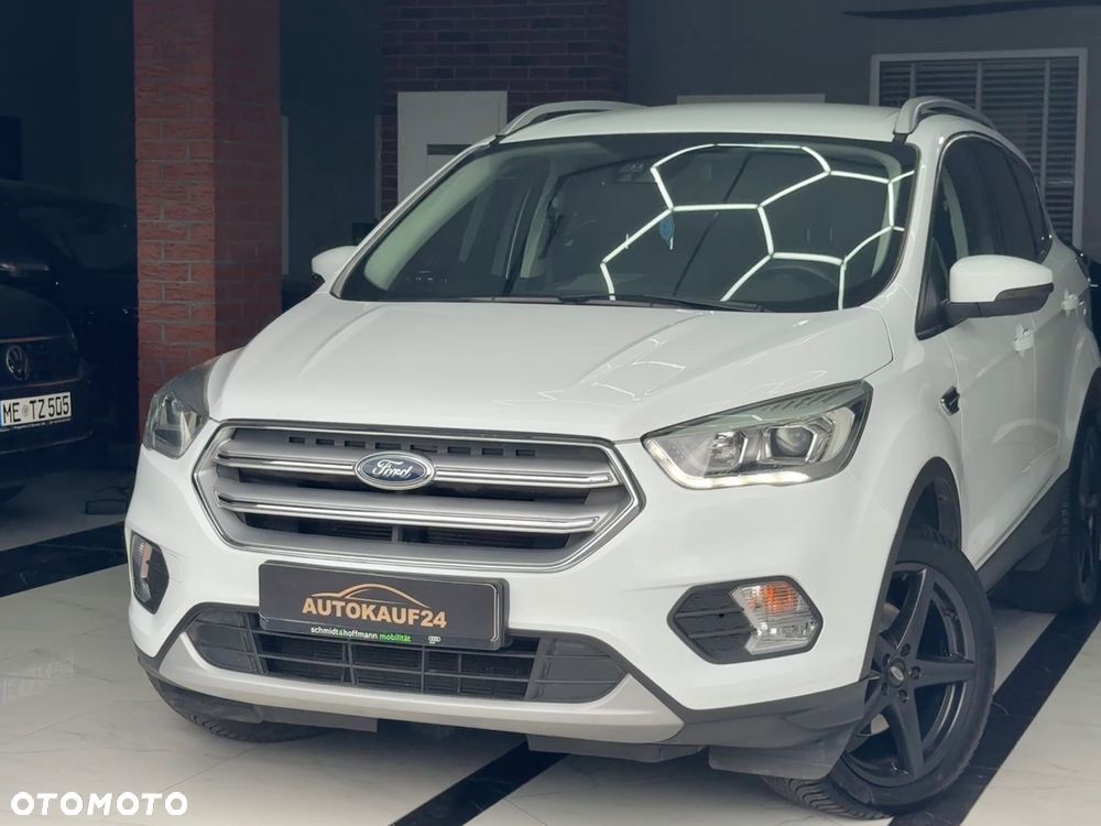 Ford Kuga 1.5 EcoBoost 2x4 Titanium - 6