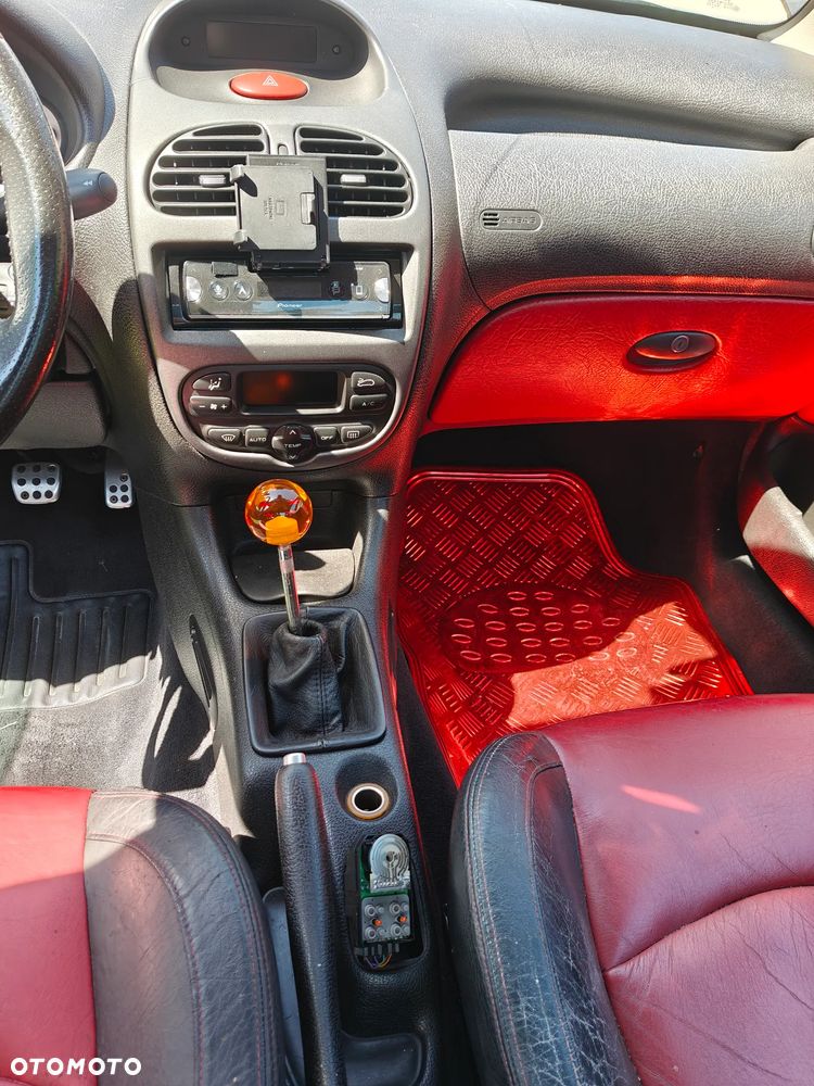 Peugeot 206 CC 2.0 - 9
