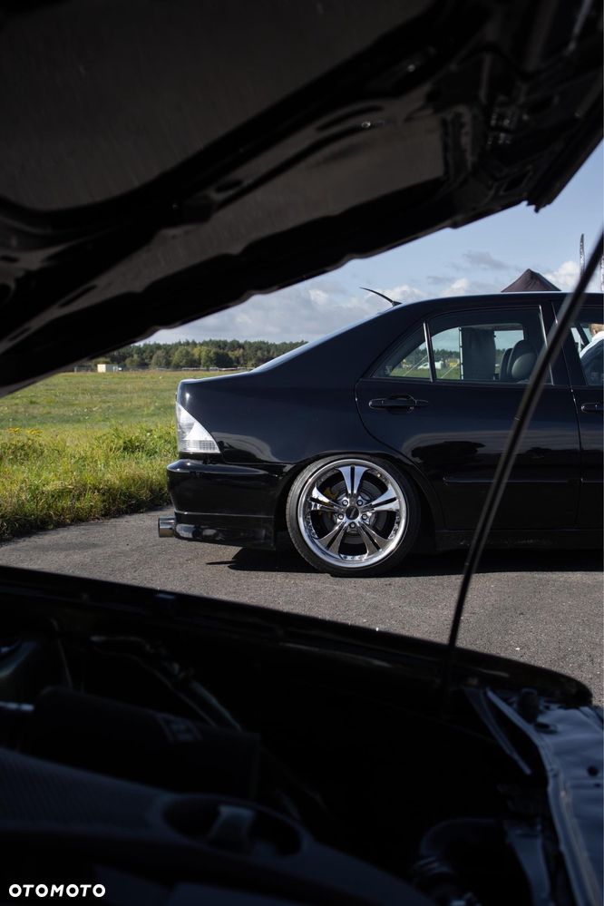 Lexus IS - 4