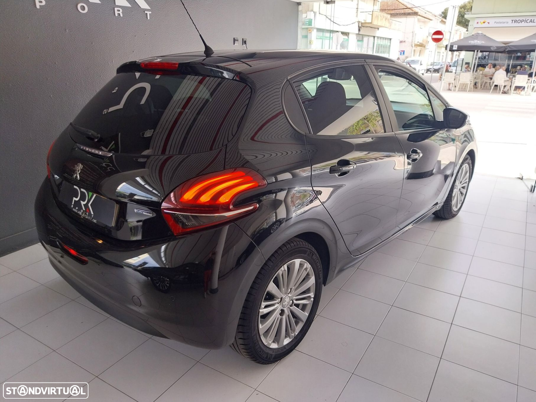 Peugeot 208 1.2 PureTech Style - 4