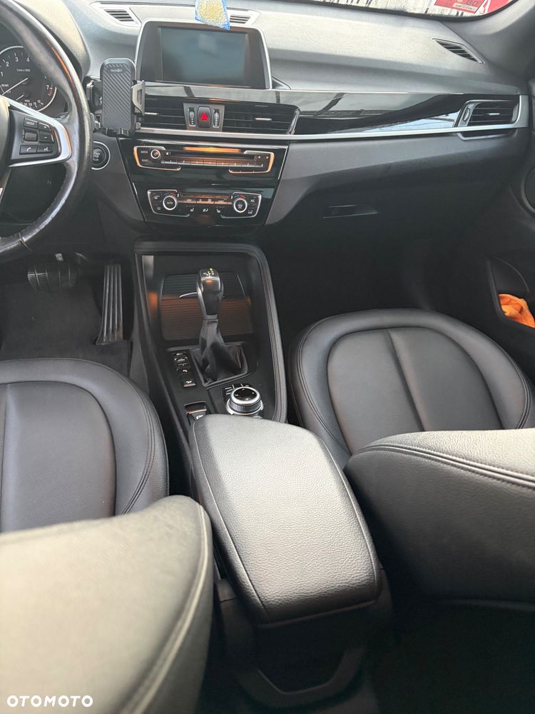 BMW X1 xDrive25i Advantage - 9