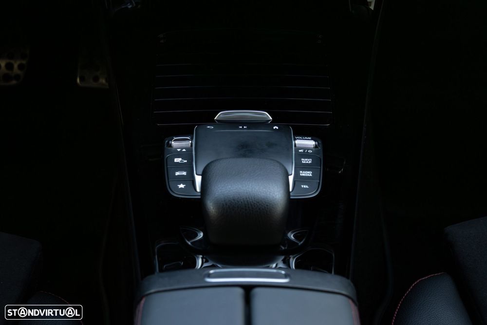 Mercedes-Benz A 250 e AMG Line - 24