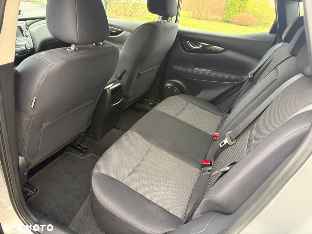 Nissan Qashqai 1.2 DIG-T N-Connecta EU6 - 15