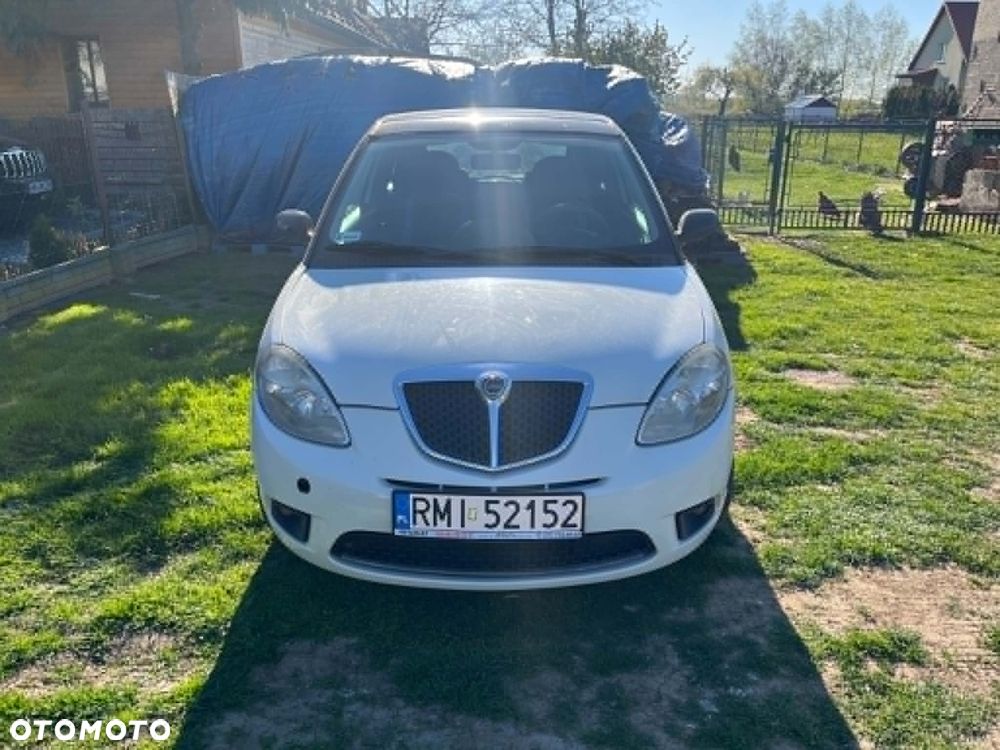 Lancia Ypsilon 1.3 Mjet Argento (5 os.) - 1