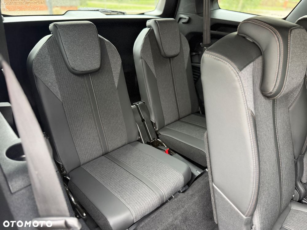 Peugeot 5008 THP 165 EAT6 Allure - 38