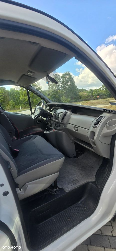 Opel Vivaro - 18