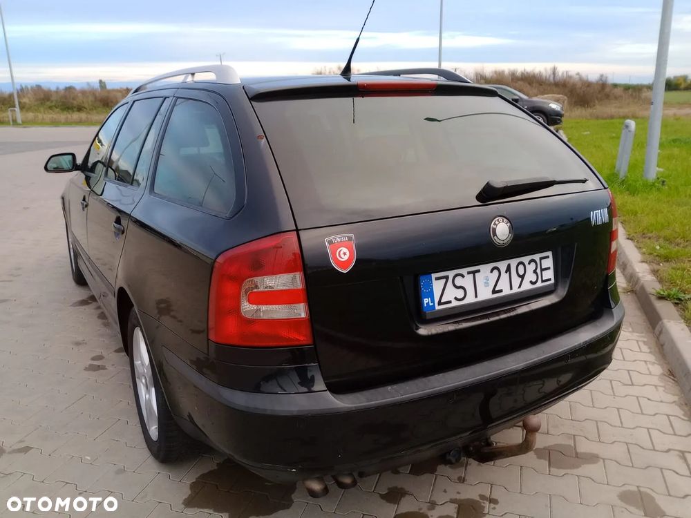 Skoda Octavia Combi 2.0 TDI DSG Elegance - 8
