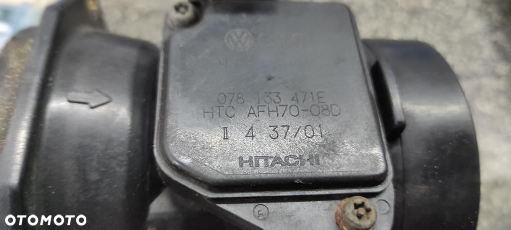 PRZEPŁYWOMIERZ VW PASSAT B5 AUDI A4 B5 A6 A8 2.8 V6 078133471E - 2