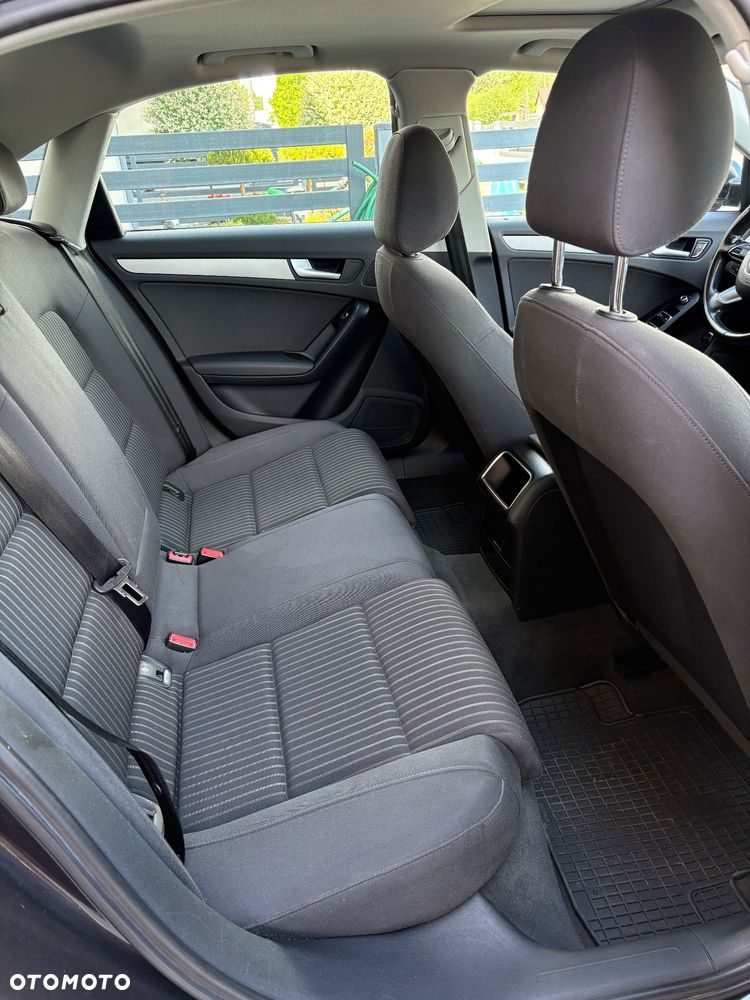 Audi A4 Limousine 1.8 TFSI Ambiente - 22