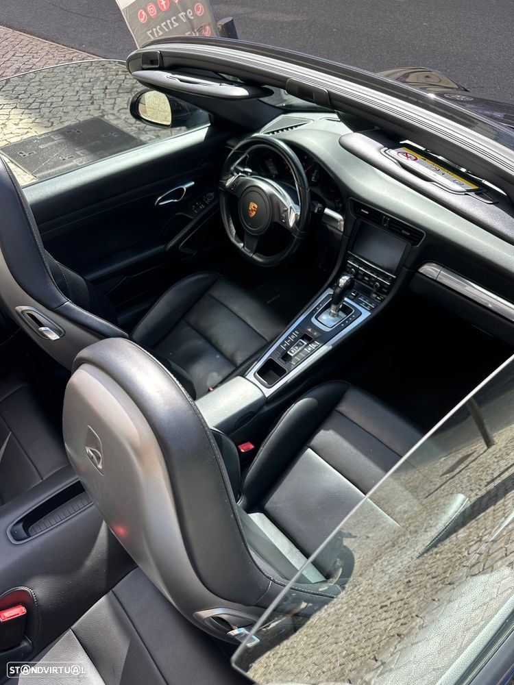 Porsche 911 Série F - 40