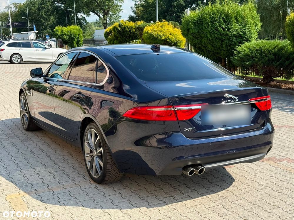 Jaguar XF 2.0 i4D Prestige - 6