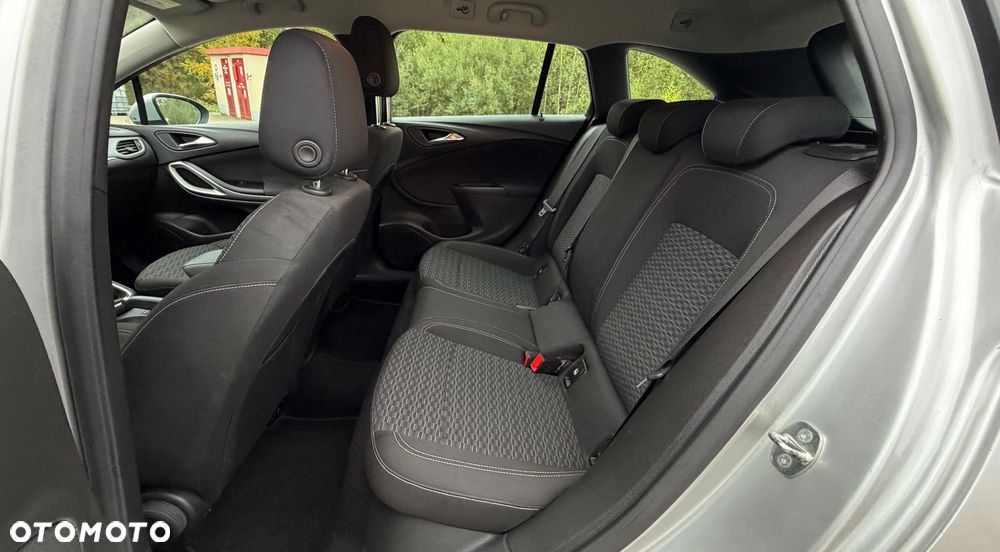 Opel Astra 1.6 CDTI Dynamic S&S - 31