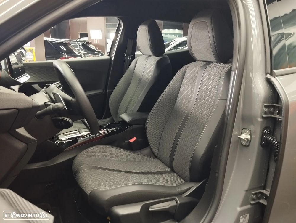 Peugeot 2008 1.2 Hybrid Allure e-DCS6 - 16