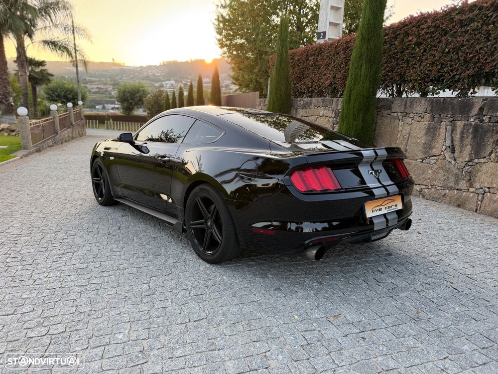Ford Mustang 2.3 Eco Boost Aut. - 3