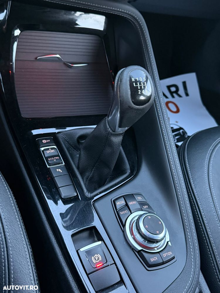 BMW X1 sDrive18d xLine - 18