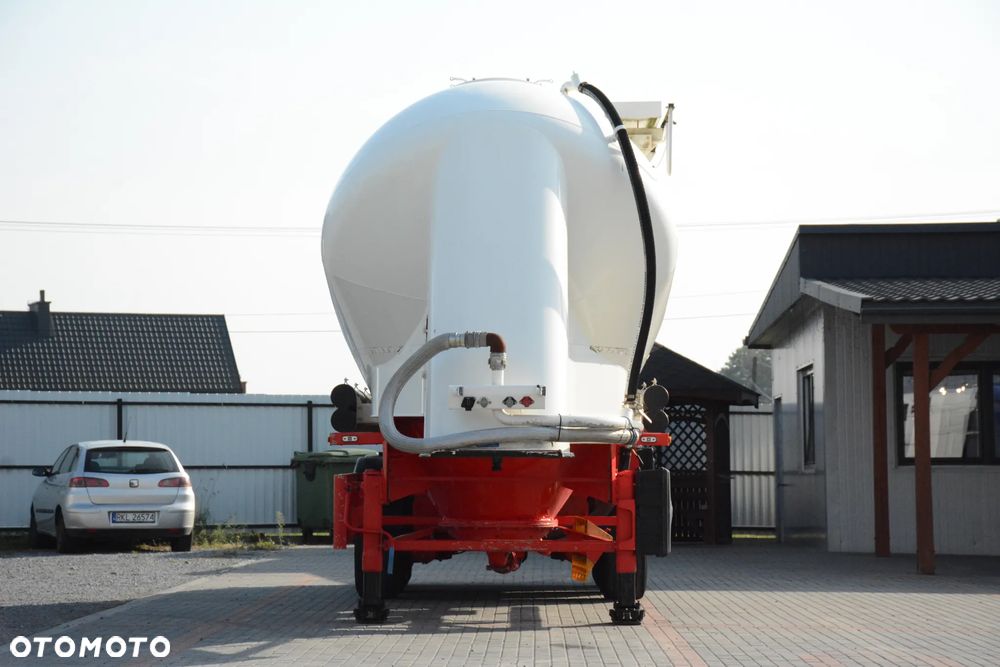 Spitzer SF 39 PI / 2014r / Cementonaczepa / 39000l / 4,660t / Osie SAF / Super stan - 2