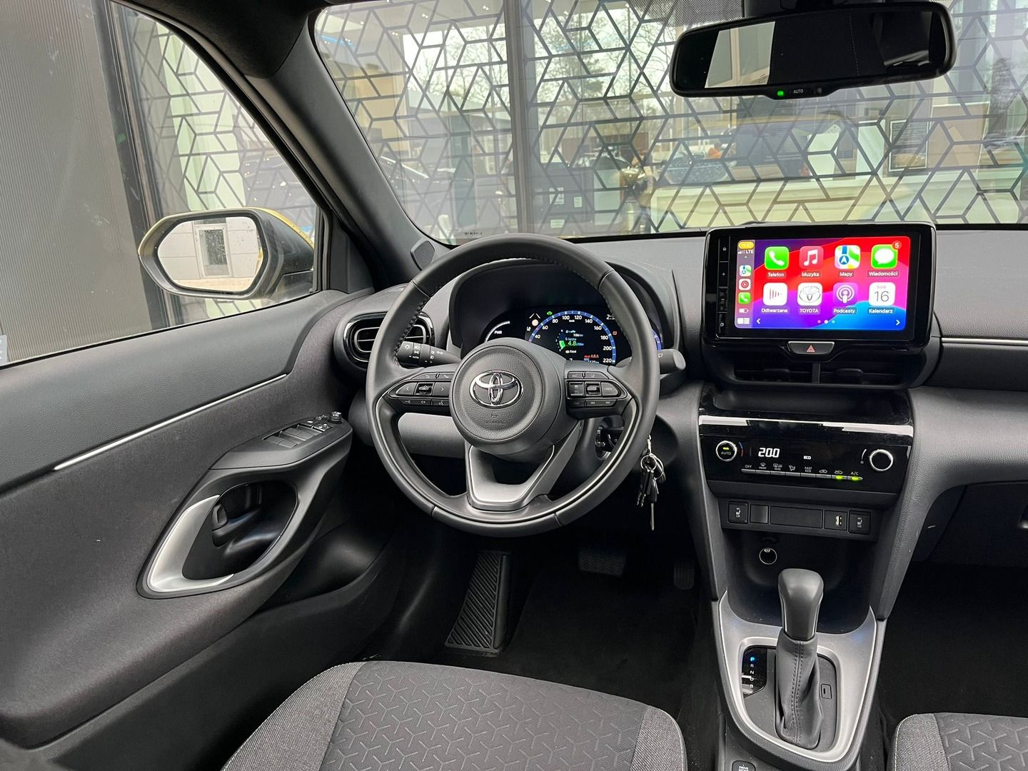 Używany Toyota Yaris Cross 2024 120 900 PLN, 5 534 km Otomoto.pl