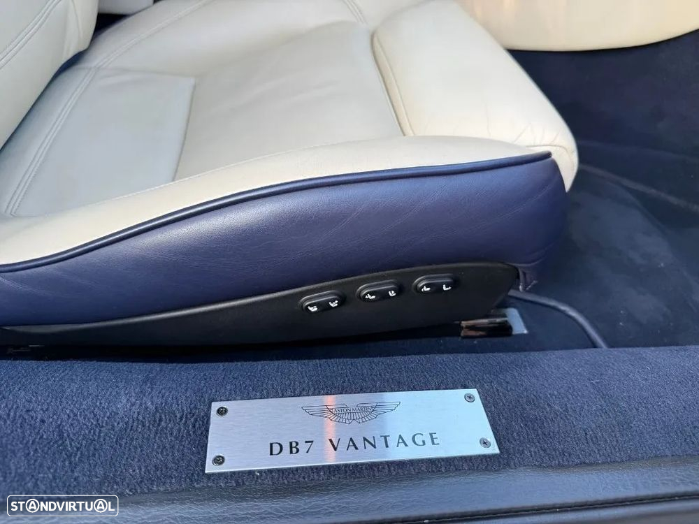 Aston Martin DB7 Vantage Coupé - 18