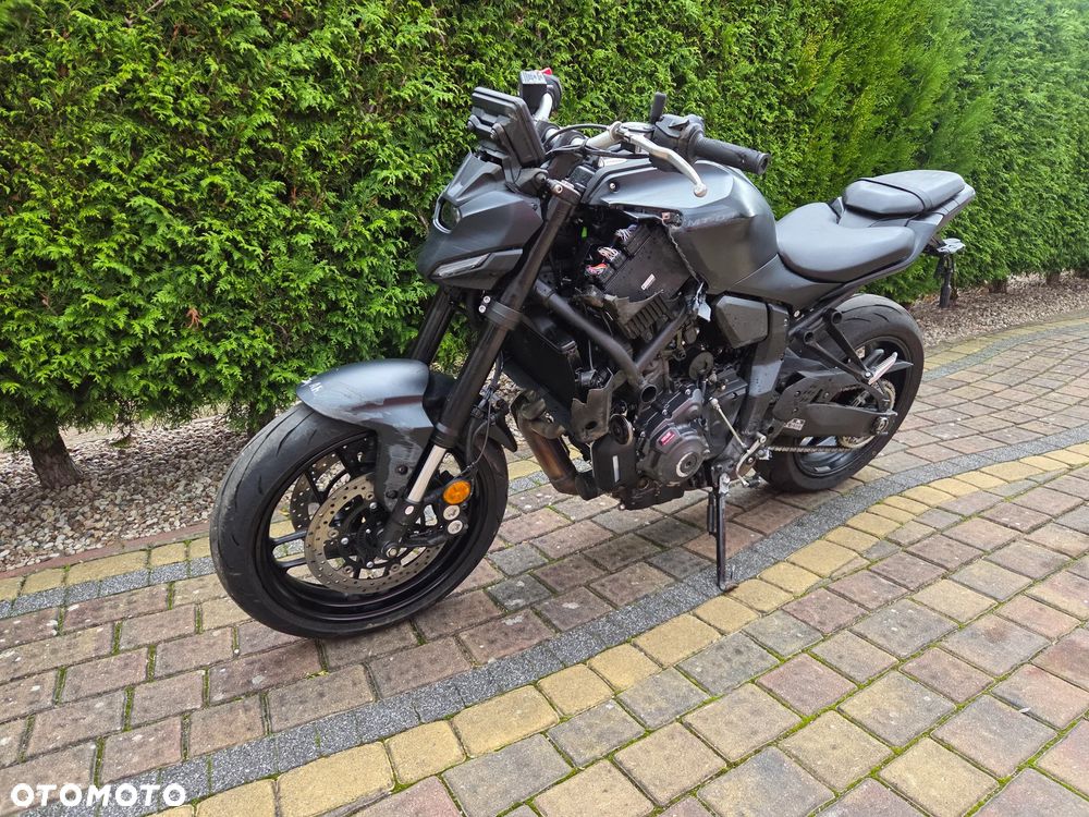 Yamaha MT - 19