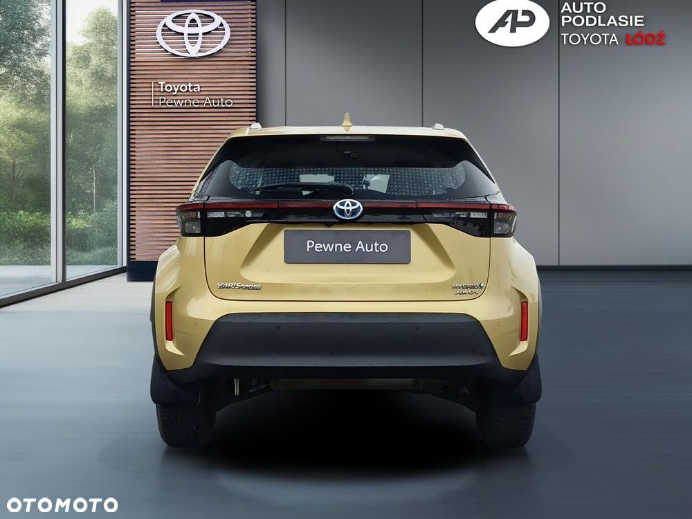 Toyota Yaris Cross Hybrid 1.5 Comfort 4x4 - 6