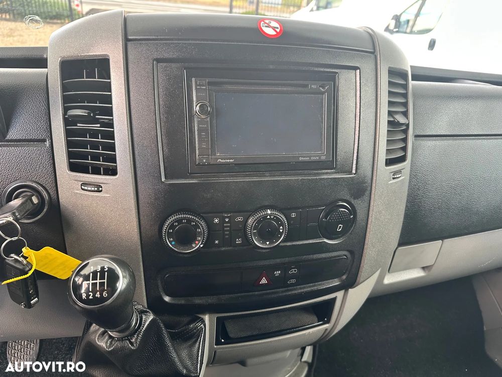 Volkswagen CRAFTER - 10