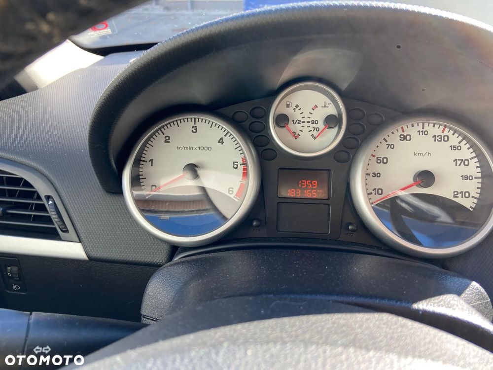 Peugeot 207 - 3