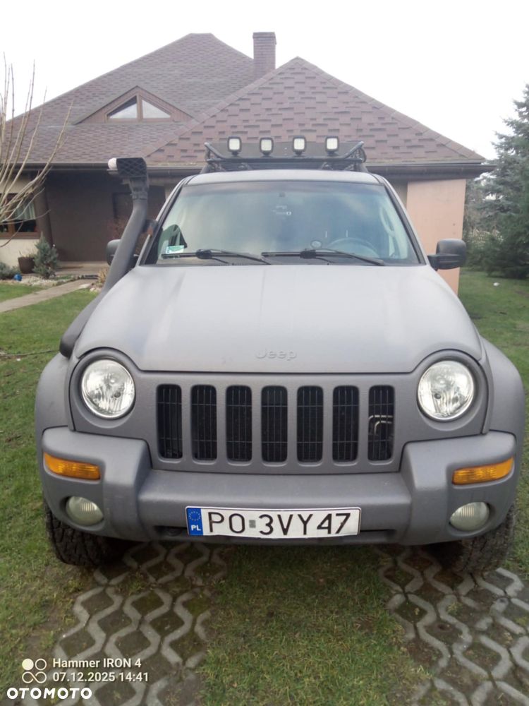 Jeep Cherokee - 4