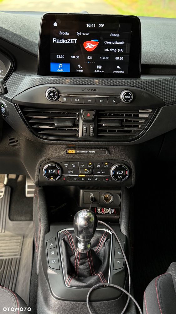 Ford Focus 1.0 EcoBoost ST-Line - 14
