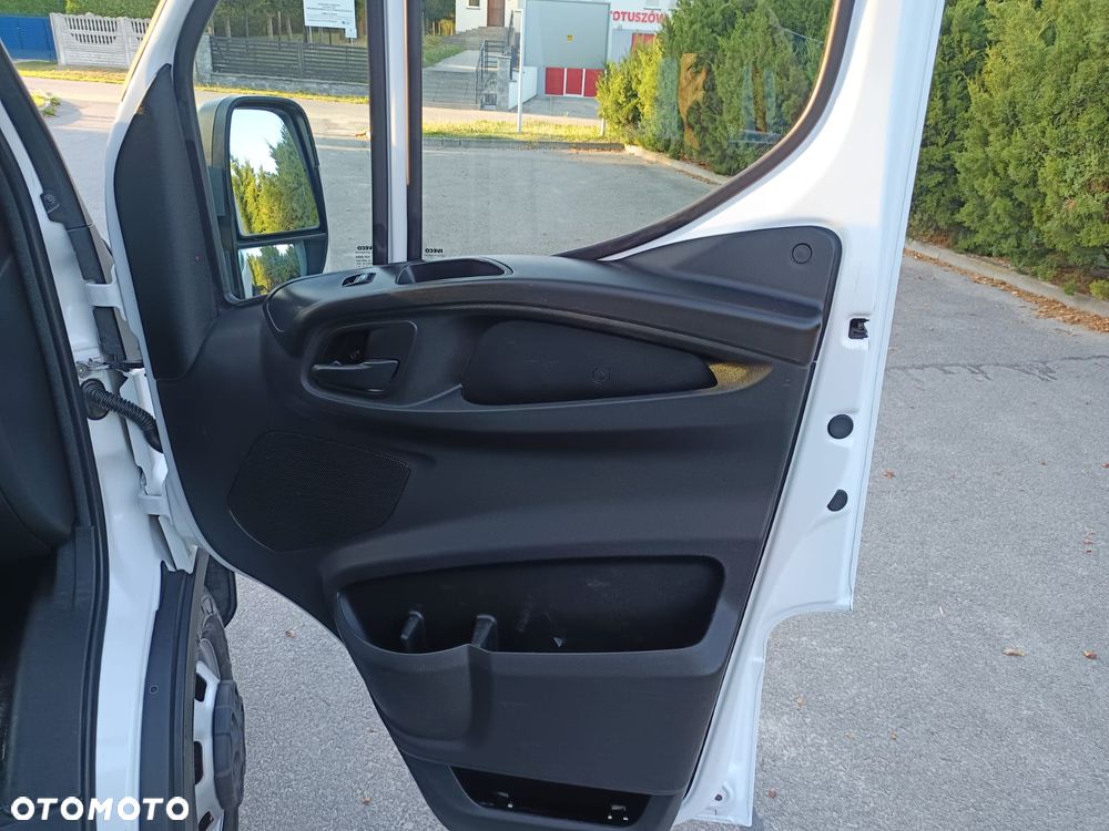 Iveco Daily 35C14 2300cm3 wywrotka kiper dubel doka - 18