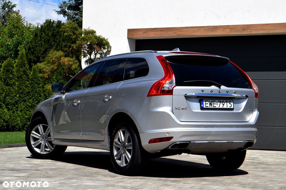 Volvo XC 60 D4 Geartronic Momentum Pro - 5