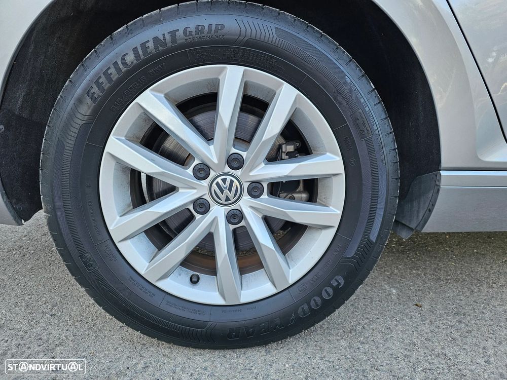 VW Passat Variant 2.0 TDI Confortline - 9