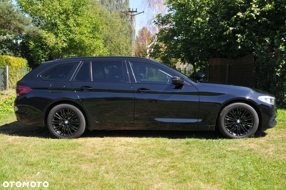 BMW Seria 5 520d xDrive Sport Line - 11