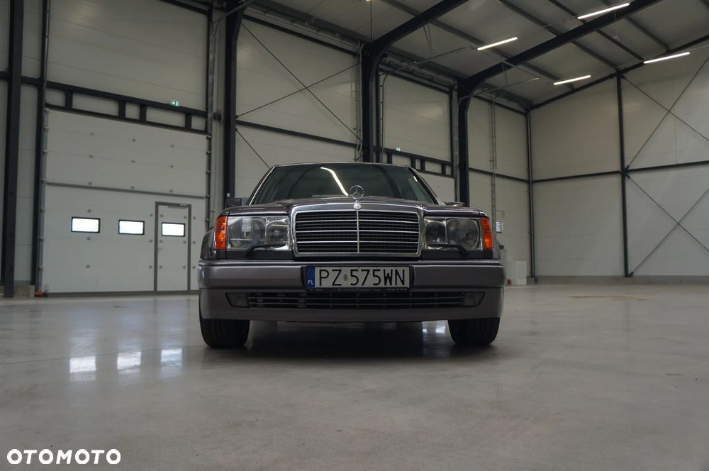 Mercedes-Benz W124 (1984-1993) - 24