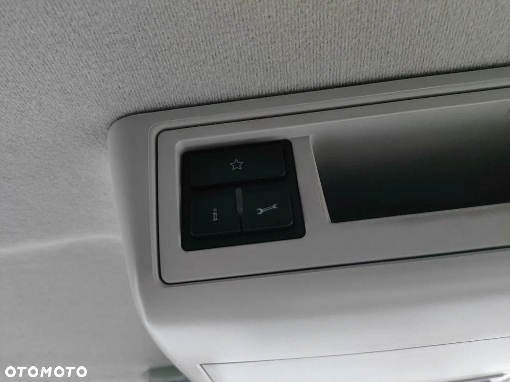 Volkswagen T5 BLASZAK - 21